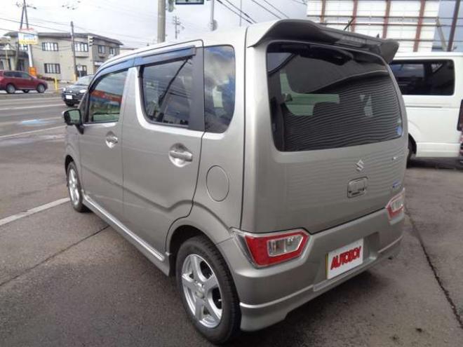 ワゴンRハイブリッド FZ セーフティパッケージ装着車 4WD　ワンオーナー車　全方位モニター　スマートキー　社外ナビ　新品シートカバー 660