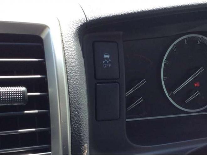 ハイエースバン2.8 スーパーGL ロング ディーゼルターボ 4WD　寒冷地仕様　リアヒーター&リアクーラー　プッシュスタート　スマートキー　ステアリングスイッチ　ベッドキッド　LEDヘッドライト　ドライブレコーダー　メモリナビ　ワンセグTV　バックカメラ　電動格納ミラー 2800