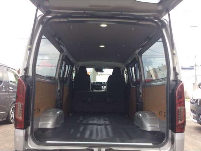 ハイエースバン2.8 DX ロング GLパッケージ ディーゼルターボ 4WD　キーレス　両側スライドドア　フロントフォグランプ　衝突被害軽減システム　車線逸脱防止　横滑り防止装置　パワーヒート　オートマチックハイビーム　バックカメラ　メモリナビ　フルセグTV　　電動格納ミラー 2800