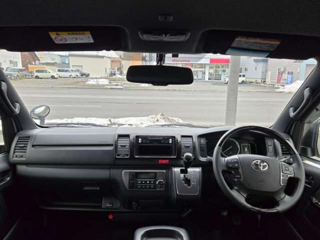 ハイエースバン2.8 スーパーGL ダークプライムII ロングボディ ディーゼルターボ 4WD　ESSEXバージョン　FスポイラーVer3&サイドライナー&リアライナー　ESSEX　ENCD17インチAW　ヨコハマPARADA17インチ　ESSEX3Dフロアマット　ハーフレザーシート　プッシュスタート　スマートキー　リアヒーター 2800