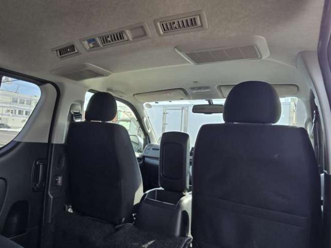 ハイエースバン3.0 スーパーGL ロング ディーゼルターボ 4WD　寒冷地仕様　プッシュスタート　スマートキー　リアヒーター&リアクーラー　LEDヘッドライト　フロントフォグランプ　 バックカメラ　ステアリングスイッチ　パワーヒート　純正ナビ　フルセグTV　レーダー探知機 3000