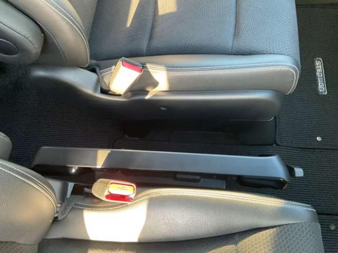 ステップワゴン2.0 スパーダ Z クールスピリット 4WD　純正ナビ・TV　Bカメラ　両側パワースライドドア　アルパイン製フリップダウンモニター　ETC　クルーズコントロール　パドルシフト　フォグランプ 2000