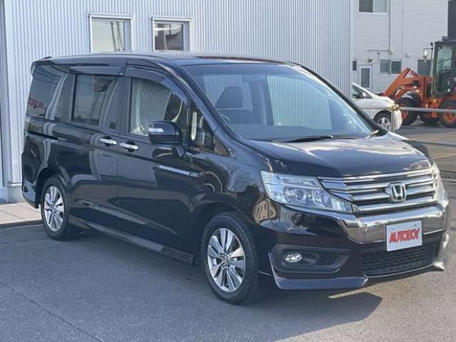 ステップワゴン2.0 スパーダ Z クールスピリット 4WD　純正ナビ・TV　Bカメラ　両側パワースライドドア　アルパイン製フリップダウンモニター　ETC　クルーズコントロール　パドルシフト　フォグランプ 2000