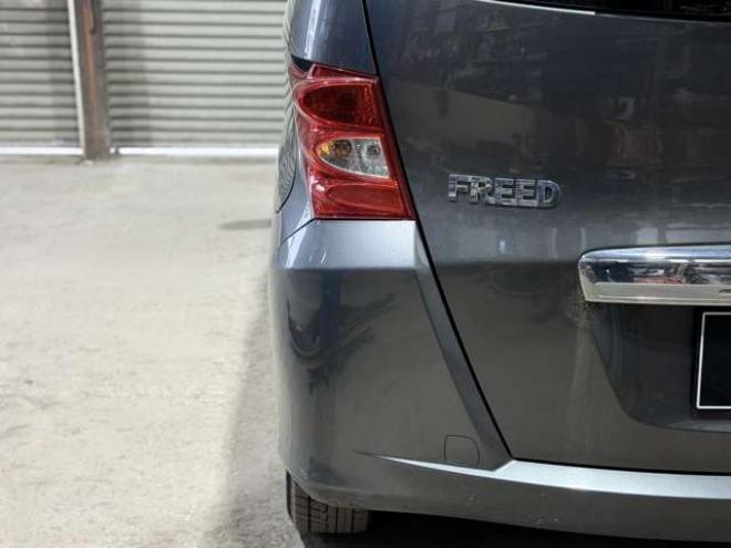 フリード1.5 G ジャストセレクション 4WD　防錆塗装4WDTVナビBカメエンスタETC夏冬タイヤ 1500