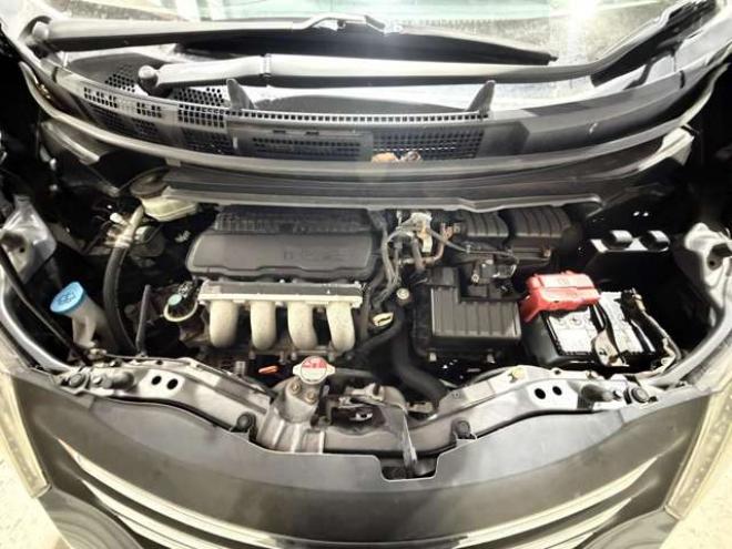 フリード1.5 G ジャストセレクション 4WD　防錆塗装4WDTVナビBカメエンスタETC夏冬タイヤ 1500