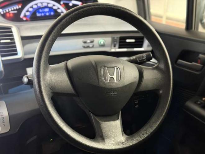 フリード1.5 G ジャストセレクション 4WD　防錆塗装4WDTVナビBカメエンスタETC夏冬タイヤ 1500