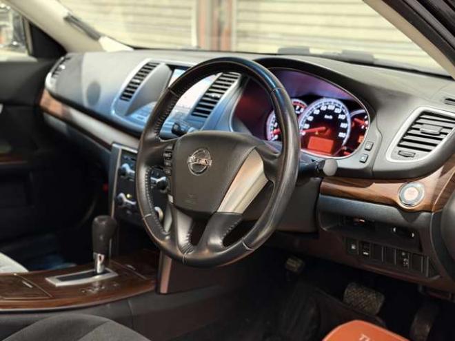 ティアナ2.5 250XE FOUR 4WD　防錆塗装4WDTVナビBカメETC夏冬タイヤ 2500