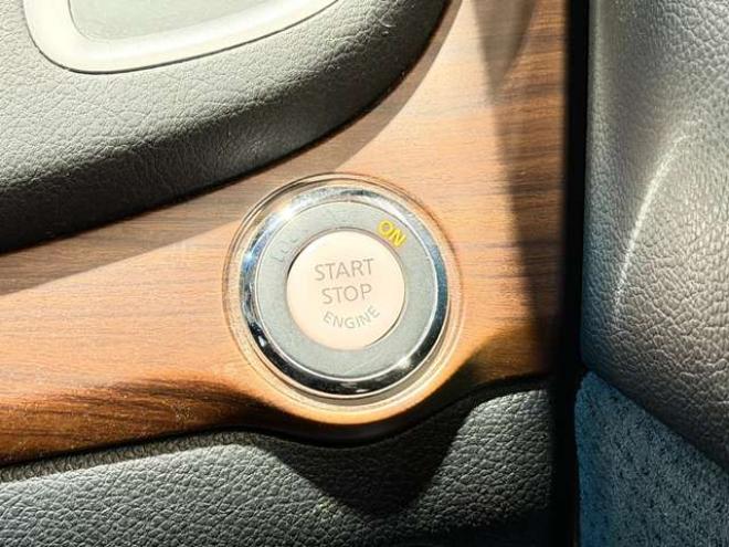 ティアナ2.5 250XE FOUR 4WD　防錆塗装4WDTVナビBカメETC夏冬タイヤ 2500