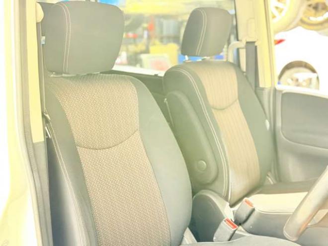 セレナ2.0 ハイウェイスター Vセレクション+Safety 4WD　防錆塗装4WDTVナビBカメエンスタ夏冬タイヤ 2000