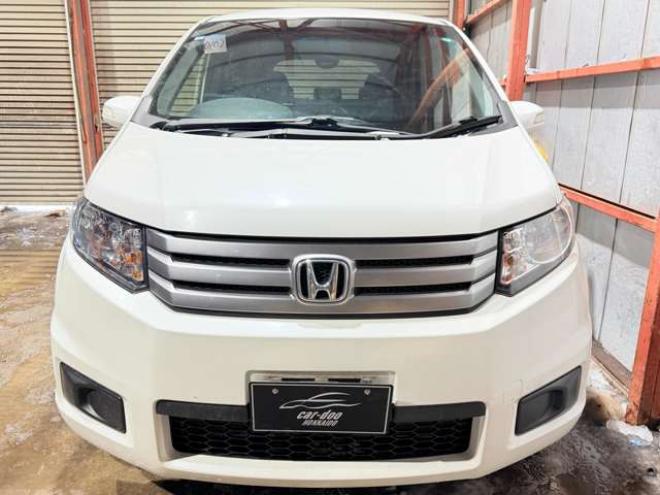 フリードスパイク1.5 G ジャストセレクション 4WD　防錆塗装4WDスマキーCDオーディオETC 1500