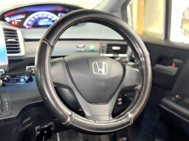 フリードスパイク1.5 G ジャストセレクション 4WD　防錆塗装4WDスマキーCDオーディオETC 1500