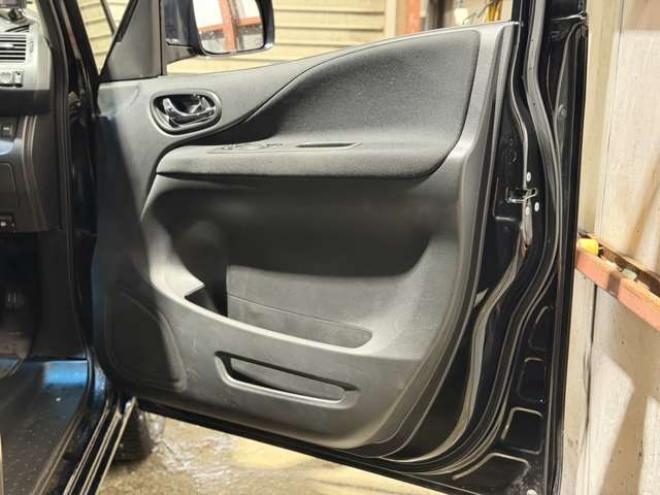 セレナ2.0 20X Vセレクション+Safety 4WD　防錆塗装4WDTVナビBカメETCエンスタ夏冬タイヤ 2000