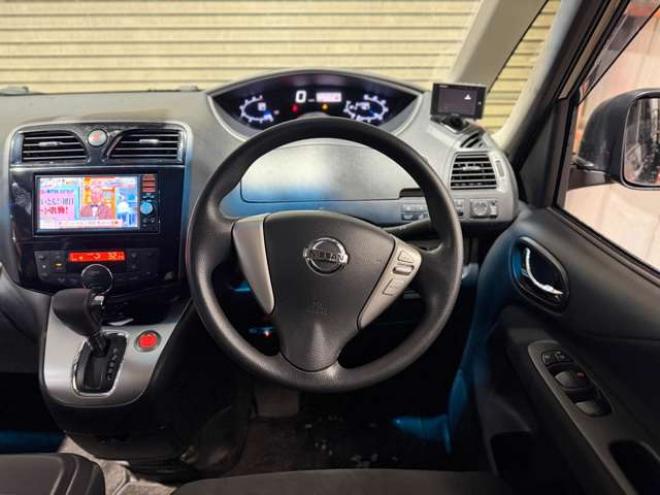 セレナ2.0 20X Vセレクション+Safety 4WD　防錆塗装4WDTVナビBカメETCエンスタ夏冬タイヤ 2000