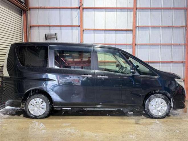 セレナ2.0 20X Vセレクション+Safety 4WD　防錆塗装4WDTVナビBカメETCエンスタ夏冬タイヤ 2000