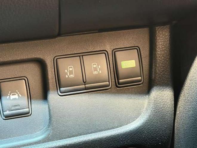 セレナ2.0 20X Vセレクション+Safety 4WD　防錆塗装4WDTVナビBカメETCエンスタ夏冬タイヤ 2000