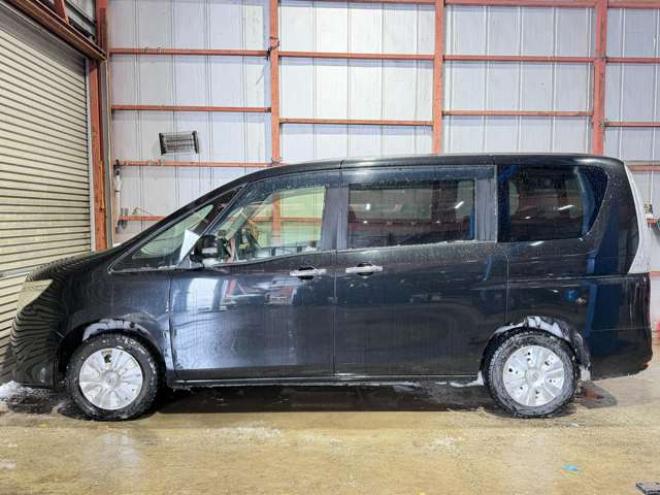 セレナ2.0 20X Vセレクション+Safety 4WD　防錆塗装4WDTVナビBカメETCエンスタ夏冬タイヤ 2000