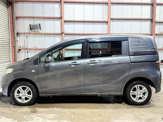 フリードスパイク1.5 G ジャストセレクション 4WD　防錆塗装4WDナビBカメETC 1500