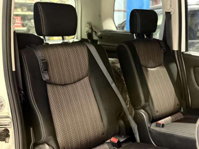 セレナ2.0 ハイウェイスター Vセレクション+Safety アドバンストセーフティ パッケージ 4WD　防錆塗装4WDTVナビBカメETC夏冬タイヤ 2000