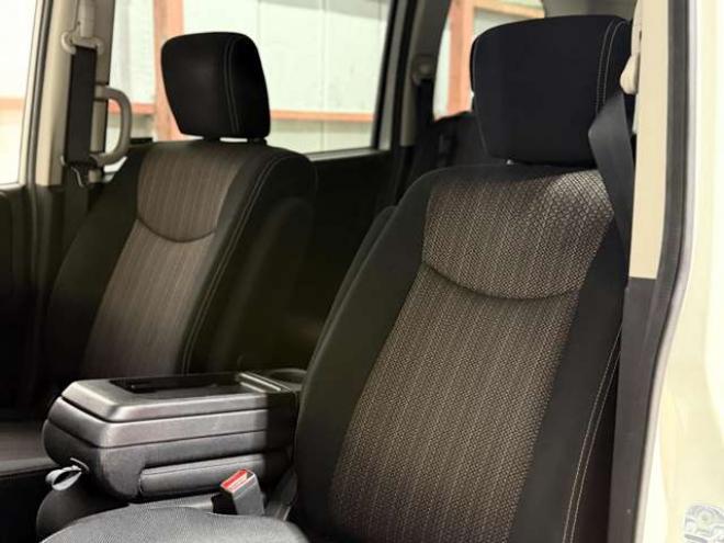 セレナ2.0 ハイウェイスター Vセレクション+Safety アドバンストセーフティ パッケージ 4WD　防錆塗装4WDTVナビBカメETC夏冬タイヤ 2000