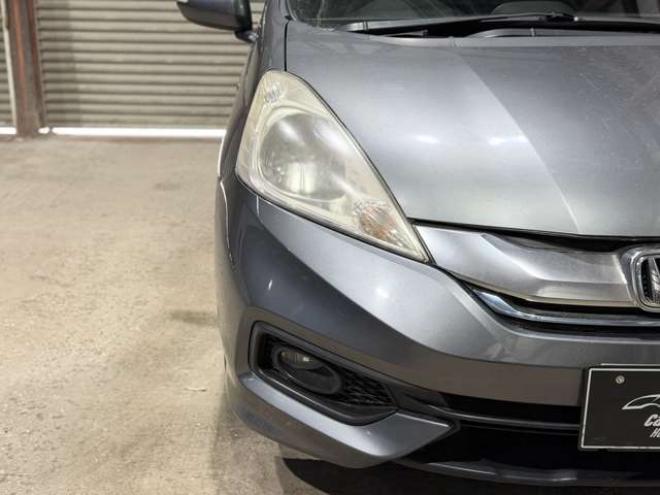 フィットシャトルハイブリッド1.3 スマートセレクション　防錆塗装TVナビエンスタ積込タイヤ 2WD 1300