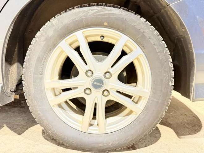 フィットシャトルハイブリッド1.3 スマートセレクション　防錆塗装TVナビエンスタ積込タイヤ 2WD 1300