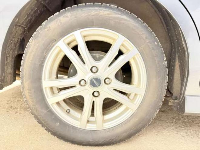 フィットシャトルハイブリッド1.3 スマートセレクション　防錆塗装TVナビエンスタ積込タイヤ 2WD 1300