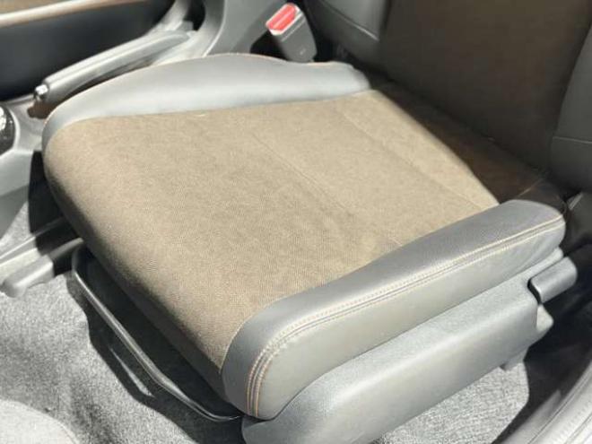 フィットシャトルハイブリッド1.3 スマートセレクション　防錆塗装TVナビエンスタ積込タイヤ 2WD 1300