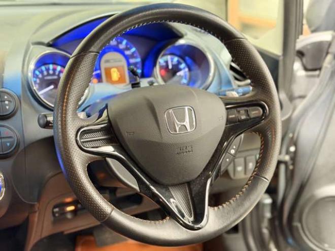 フィットシャトルハイブリッド1.3 スマートセレクション　防錆塗装TVナビエンスタ積込タイヤ 2WD 1300