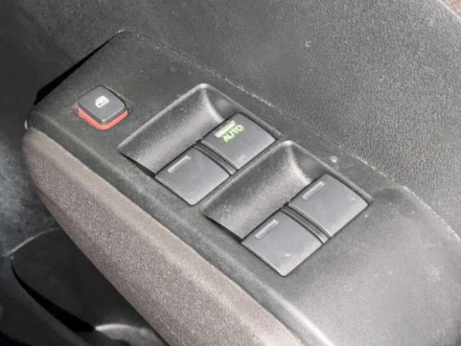 フィットシャトルハイブリッド1.3 スマートセレクション　防錆塗装TVナビエンスタ積込タイヤ 2WD 1300