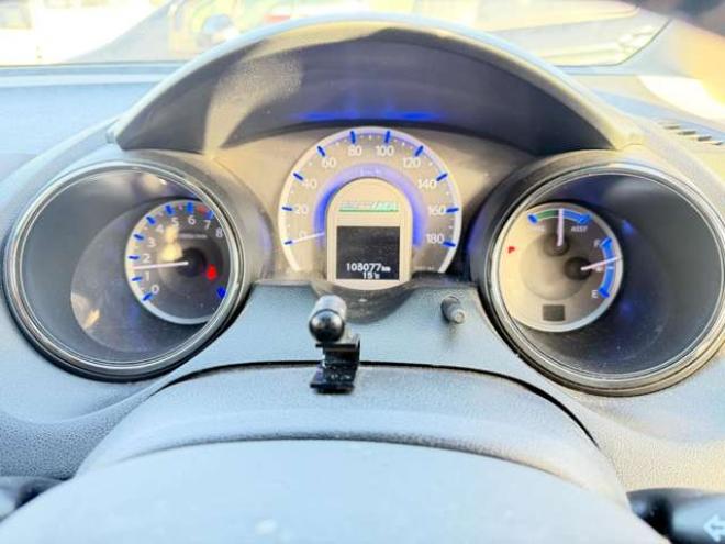 フィットシャトルハイブリッド1.3 スマートセレクション　防錆塗装TVナビエンスタ積込タイヤ 2WD 1300