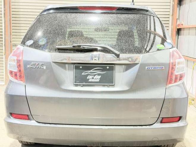 フィットシャトルハイブリッド1.3 スマートセレクション　防錆塗装TVナビエンスタ積込タイヤ 2WD 1300