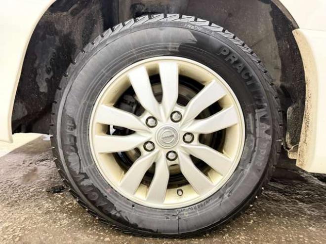 セレナ2.0 ハイウェイスター Vセレクション+Safety 4WD　防錆塗装4WDTVナビBカメエンスタ後席モニタ 2000