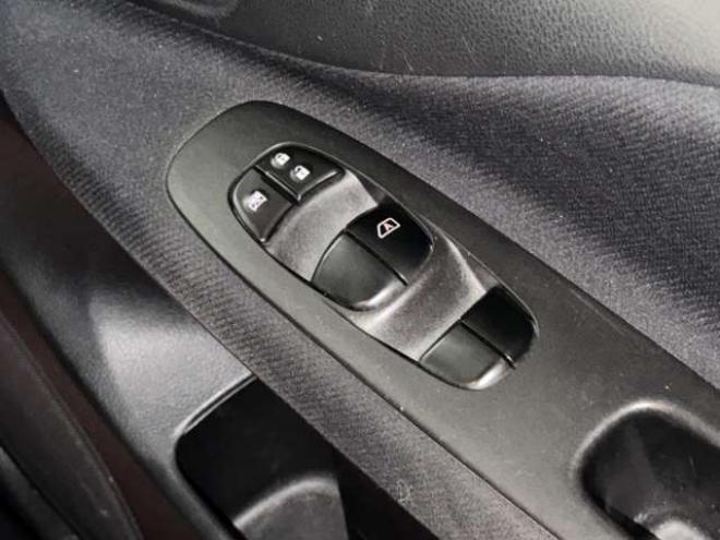 セレナ2.0 ハイウェイスター Vセレクション+Safety 4WD　防錆塗装4WDTVナビBカメエンスタ後席モニタ 2000