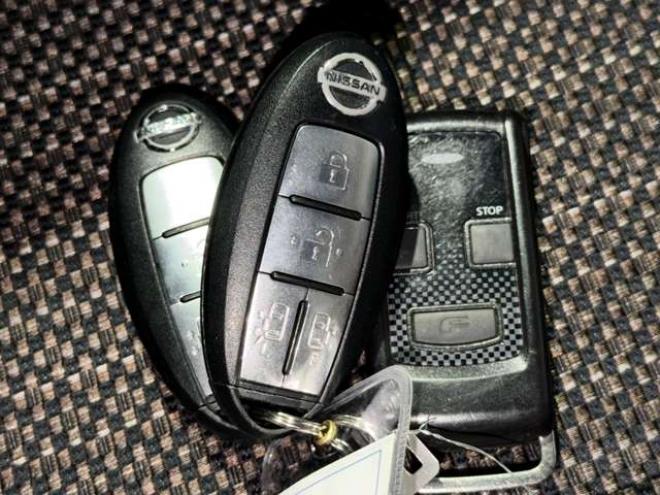 セレナ2.0 ハイウェイスター Vセレクション+Safety 4WD　防錆塗装4WDTVナビBカメエンスタ後席モニタ 2000