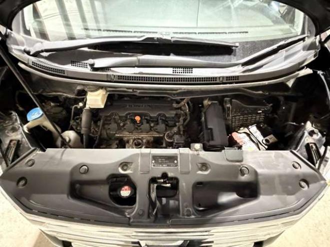 ステップワゴン2.0 スパーダ S 4WD　防錆塗装4WDワンオーナーTVナビBカメETC 2000