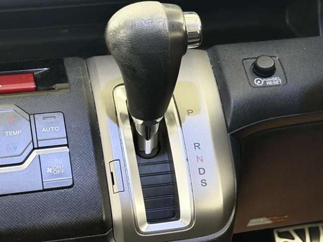 ステップワゴン2.0 スパーダ S 4WD　防錆塗装4WDワンオーナーTVナビBカメETC 2000