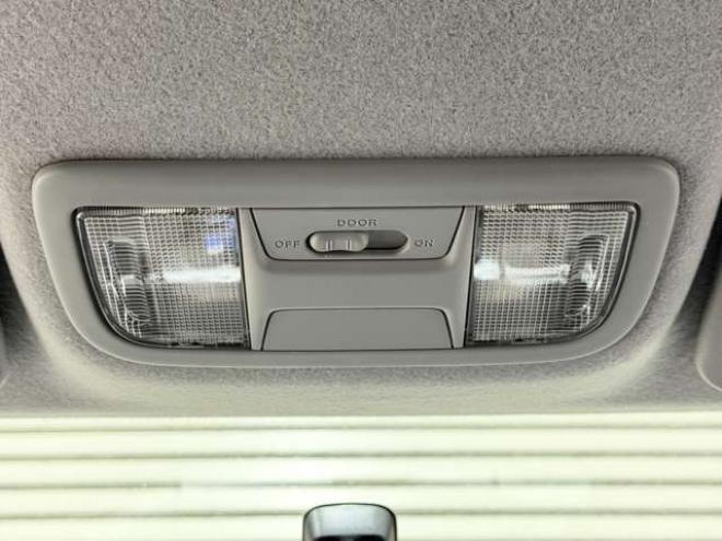 ステップワゴン2.0 スパーダ S 4WD　防錆塗装4WDワンオーナーTVナビBカメETC 2000