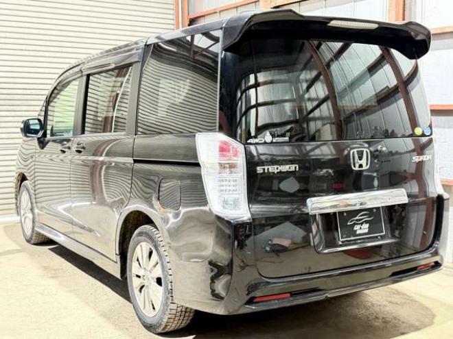 ステップワゴン2.0 スパーダ S 4WD　防錆塗装4WDワンオーナーTVナビBカメETC 2000