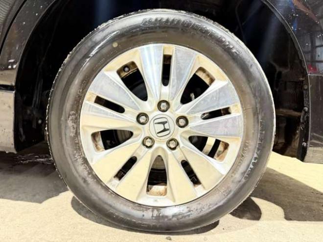 ステップワゴン2.0 スパーダ Z 4WD　防錆塗装4WDTVナビBカメ後席モニタETCエンスタ夏冬タイヤ 2000