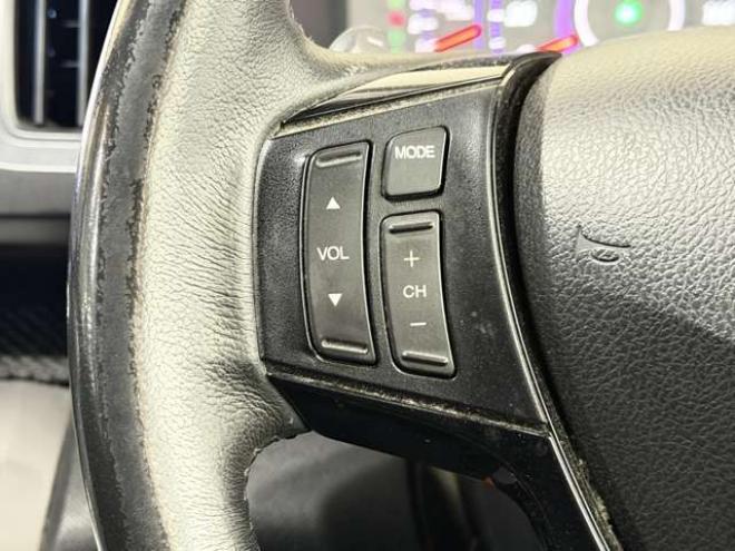 ステップワゴン2.0 スパーダ Z 4WD　防錆塗装4WDTVナビBカメ後席モニタETCエンスタ夏冬タイヤ 2000