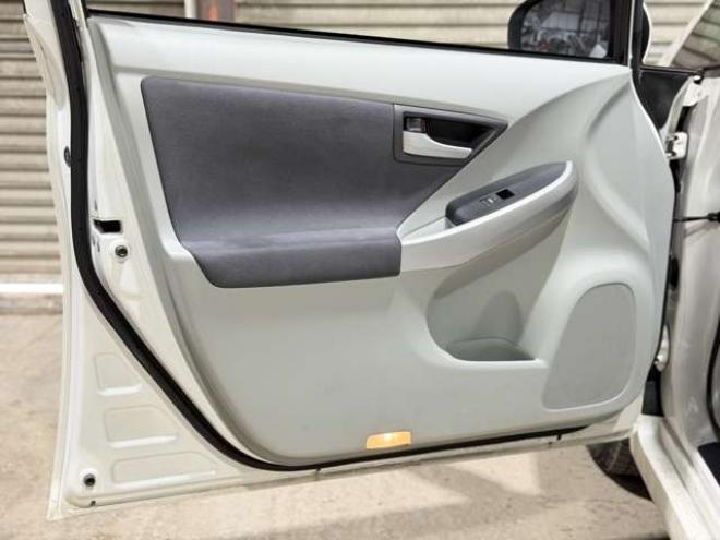 プリウス1.8 G　防錆塗装スマキーETC 2WD 1800