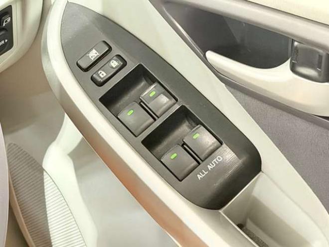 プリウス1.8 G　防錆塗装スマキーETC 2WD 1800