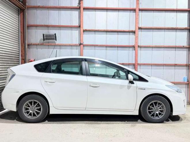 プリウス1.8 G　防錆塗装スマキーETC 2WD 1800