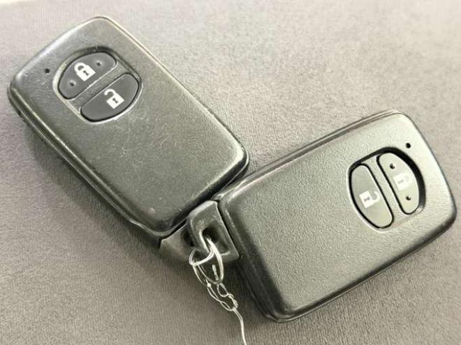 プリウス1.8 G　防錆塗装スマキーETC 2WD 1800