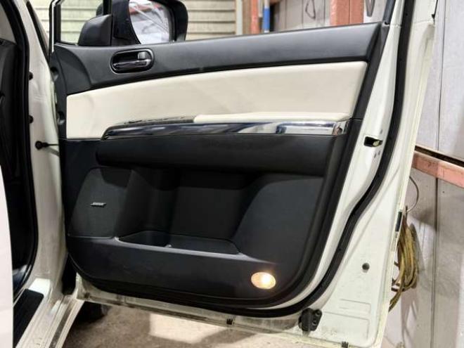 MPV2.3 23S Lパッケージ 4WD　防錆塗装ユーザー買取車4WDTVナビBカメ後席モニタエンスタ 2300