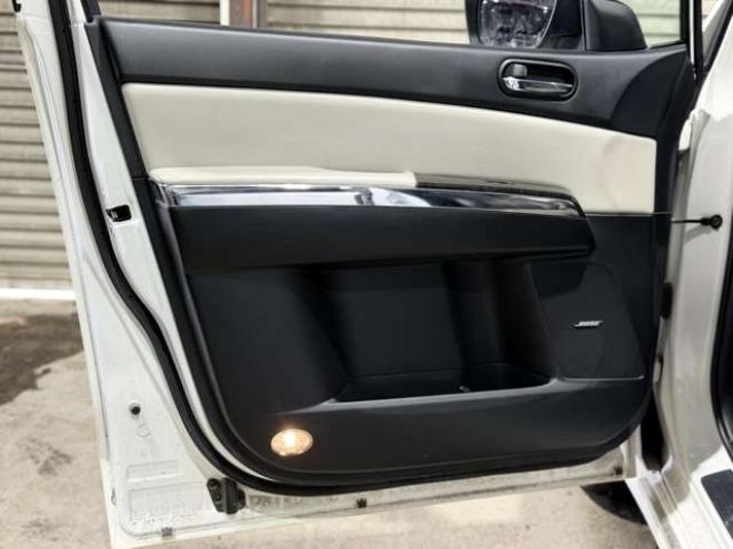 MPV2.3 23S Lパッケージ 4WD　防錆塗装ユーザー買取車4WDTVナビBカメ後席モニタエンスタ 2300