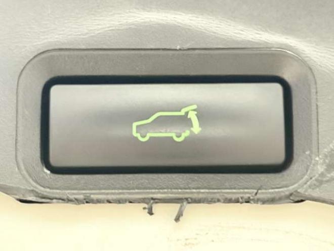 MPV2.3 23S Lパッケージ 4WD　防錆塗装ユーザー買取車4WDTVナビBカメ後席モニタエンスタ 2300