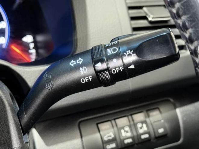 MPV2.3 23S Lパッケージ 4WD　防錆塗装ユーザー買取車4WDTVナビBカメ後席モニタエンスタ 2300