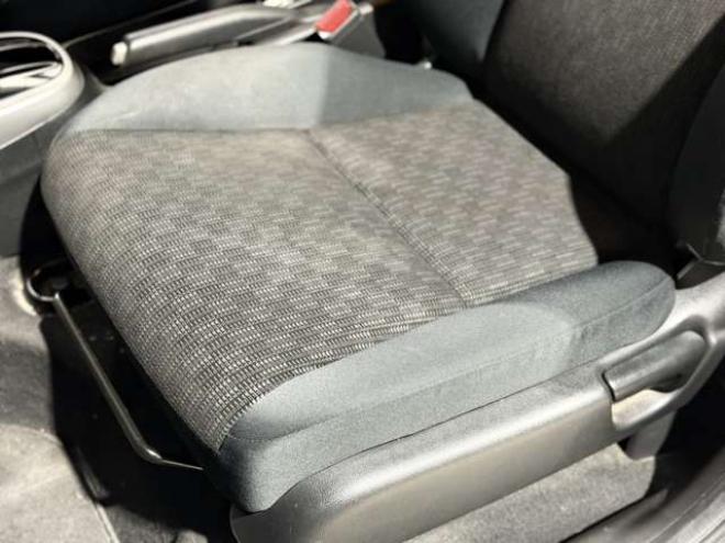 フィット1.3 13G Fパッケージ 4WD　防錆塗装4WDスマキーTVナビBカメ 1300