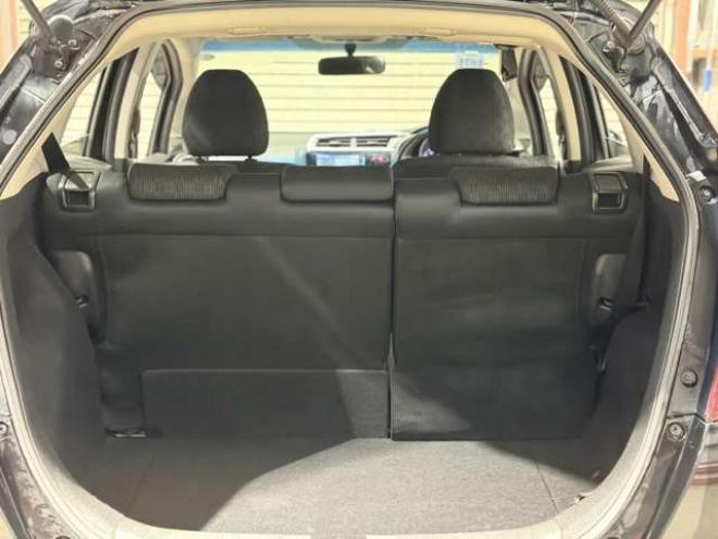 フィット1.3 13G Fパッケージ 4WD　防錆塗装4WDスマキーTVナビBカメ 1300